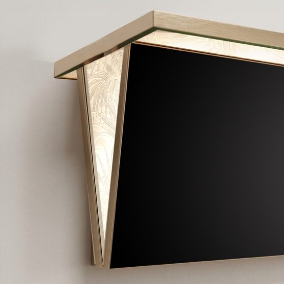 Champagne bronze display detail